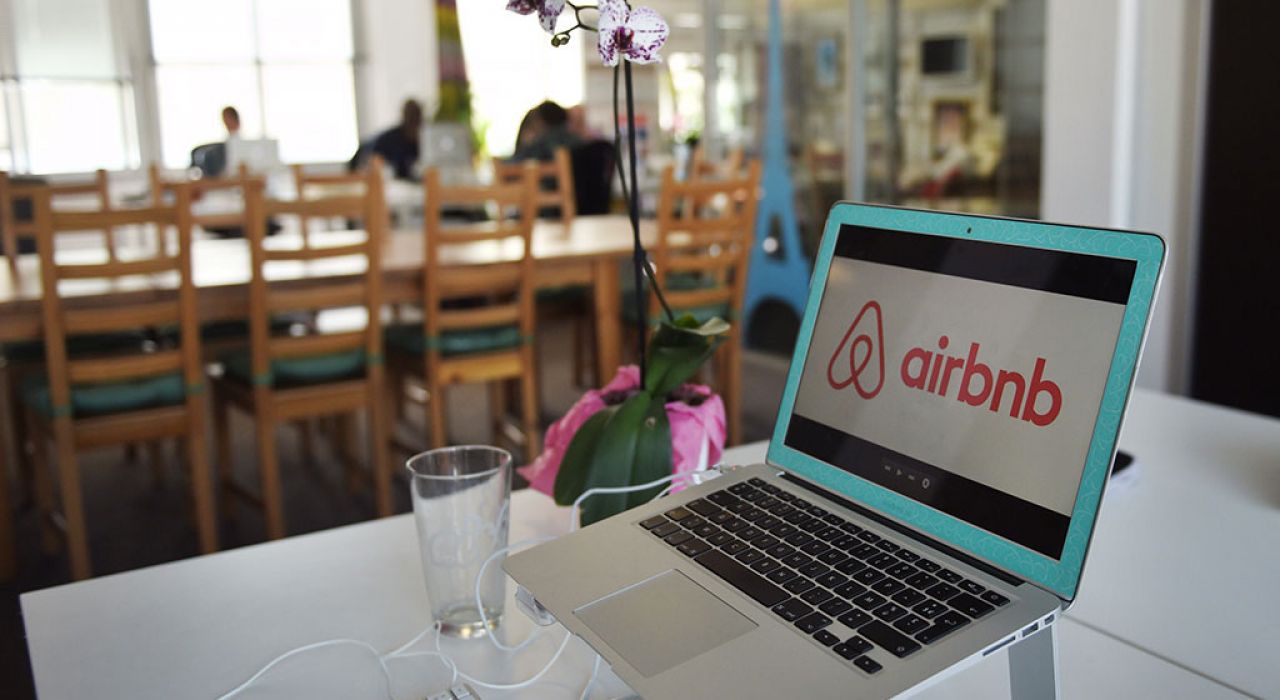 Airbnb Trips – поиск гидов среди жителей страны