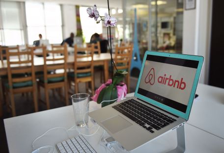 Airbnb Trips – поиск гидов среди жителей страны