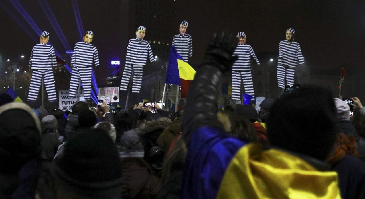 C чего начались и к чему могут привести антикоррупционные протесты в Румынии