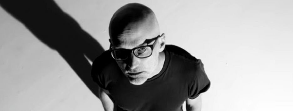 Moby представил новый клип на трек Like a Motherless Child