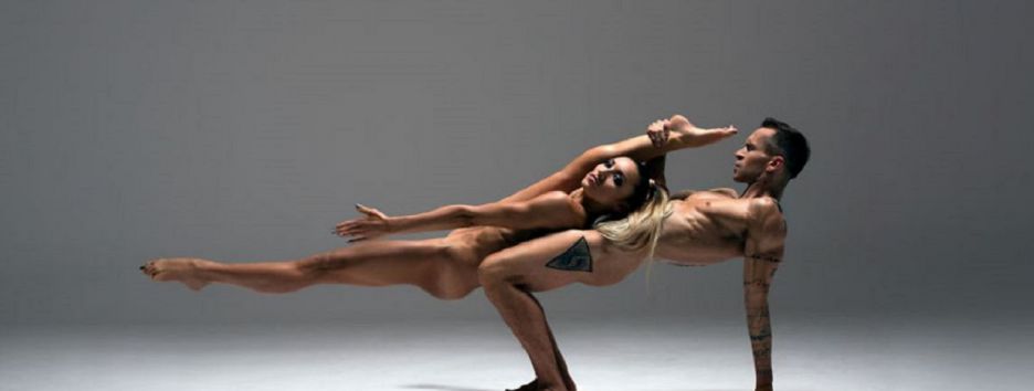 Известные спортсмены снялись голыми для благотворительного календаря