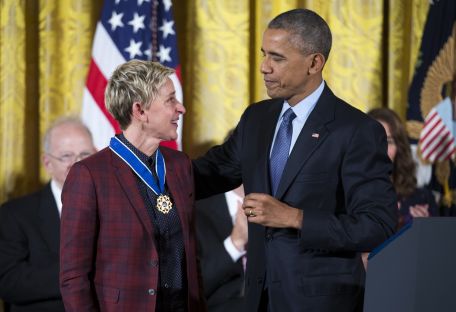 Обама вручил медаль Эллен Дедженерес