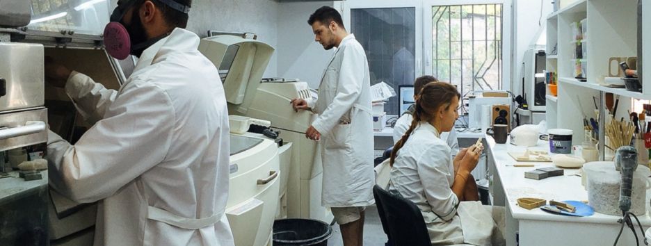 Одесский стартап представил первый украинский 3D-принтер для керамики