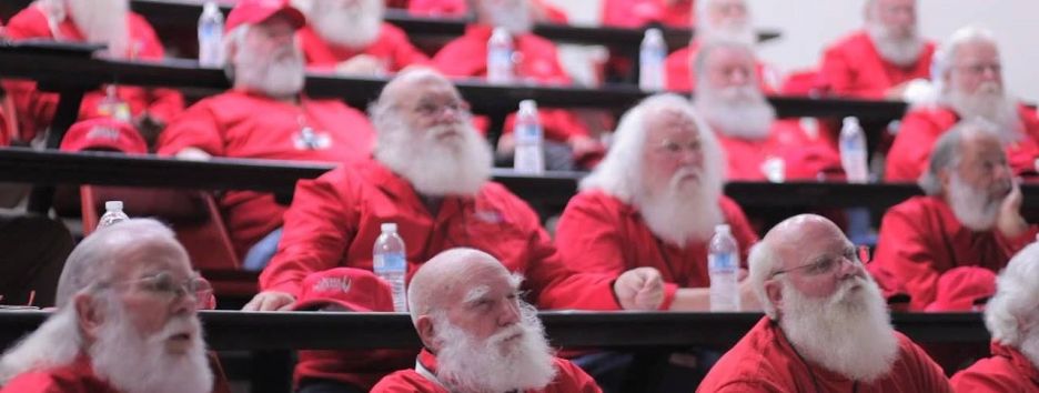 Чему учат в американской школе Санта-Клаусов