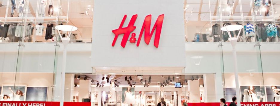 Мама мальчика, которого сняли в рекламе H&M, заступилась за бренд