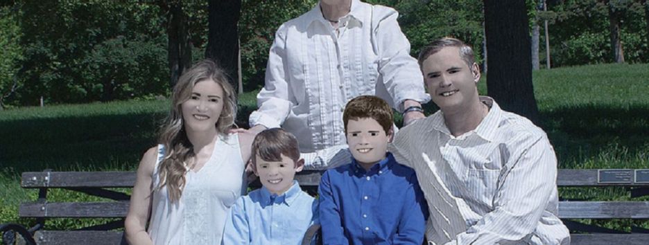 Семейная фотосессия, за которую заплатили $250, становится вирусной