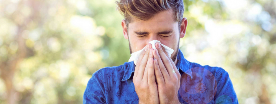 Британец получил травму глотки, пытаясь сдержать чихание