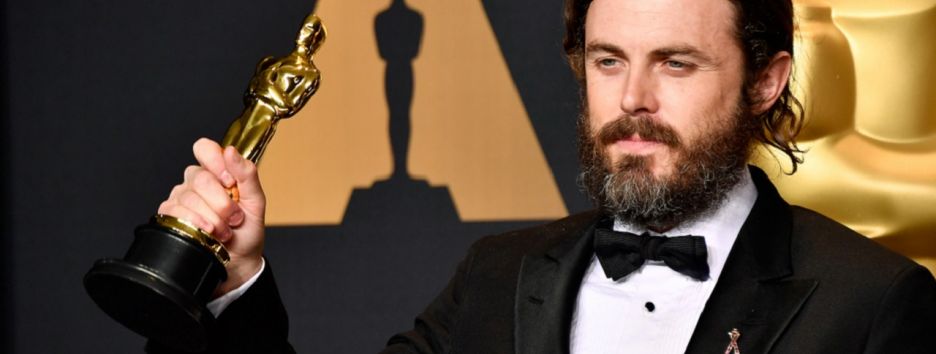 Кейси Аффлек не будет вручать «Оскар» из-за обвинений в домогательстве