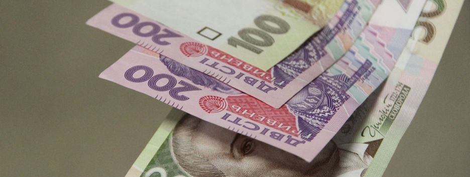 Банки добиваются равного доступа к бюджетникам