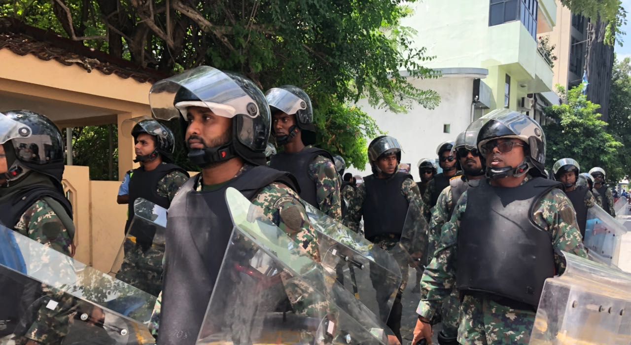 Контрреволюция на Мальдивах: райские острова погружаются во мрак диктатуры