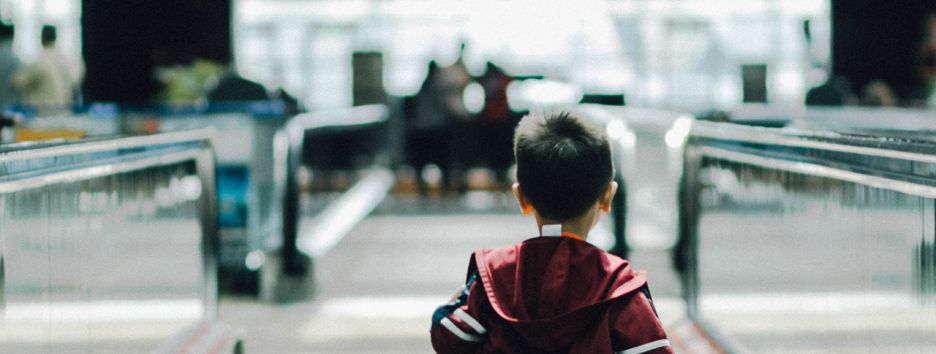 Для поездки за границу ребенку нужен будет загранпаспорт: как оформить