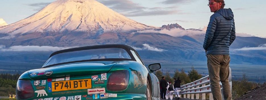 Мужчина проехал 37 тыс. км, чтобы выпить в южном и северном барах мира