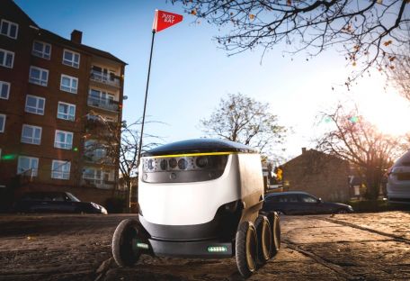 В Лондоне запустили первого робота для доставки еды