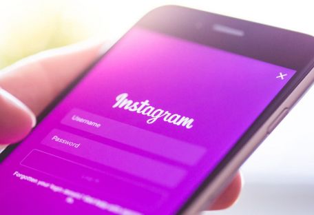 Почему в Instagram и Snapchat убрали гиф-стикеры из Stories