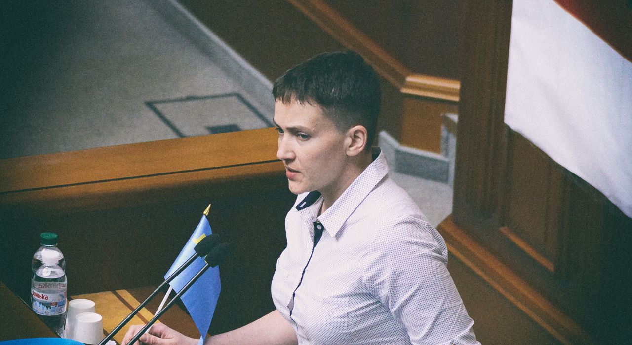 Луценко внес представление в Раду о снятии неприкосновенности и аресте Савченко