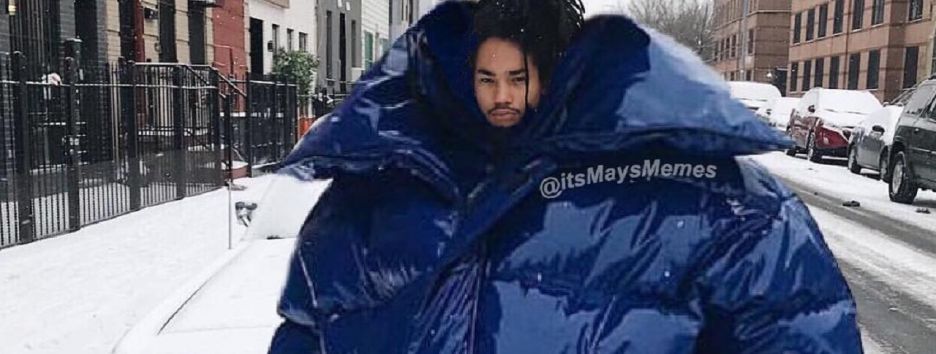 Американский блогер высмеивает моду на безразмерную одежду