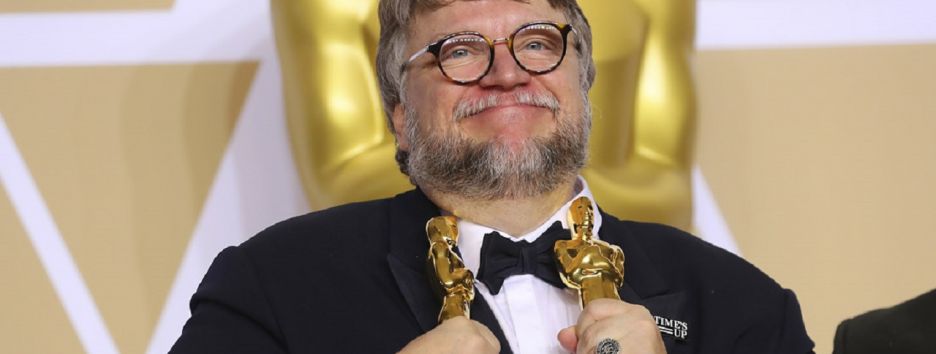 Режиссер Гильермо дель Торо подписал пожизненный контракт с киностудией