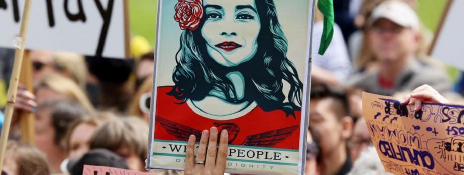 Влияние политических постеров и мемов на современное протестное движение