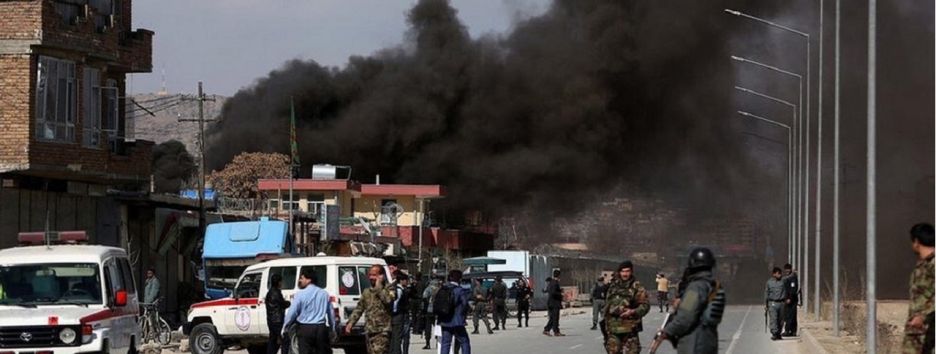 Террорист-смертник подорвался в центре регистрации избирателей в Афганистане: 57 человек погибло