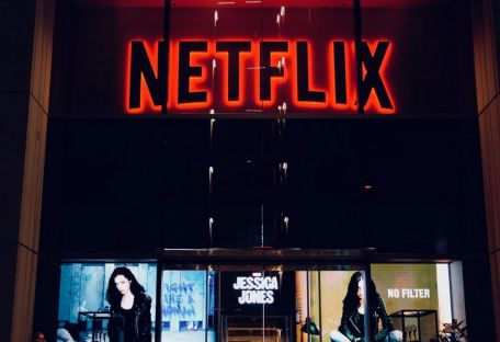 Netflix будет покупать кинотеатры ради возможности участвовать в фестивалях