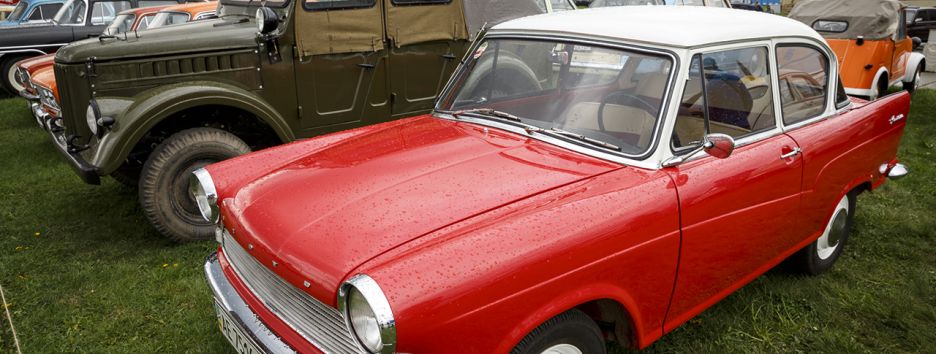 В Киеве показали ретро-автомобили – фоторепортаж