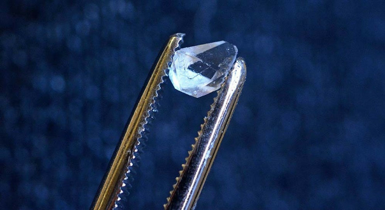 В детском наборе по выращиванию кристаллов нашли свойства кристалла времени