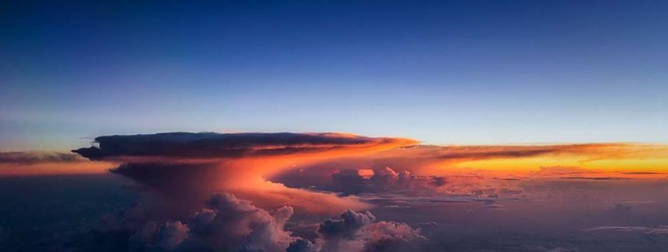 Потрясающие снимки неба глазами  пилота-фотографа