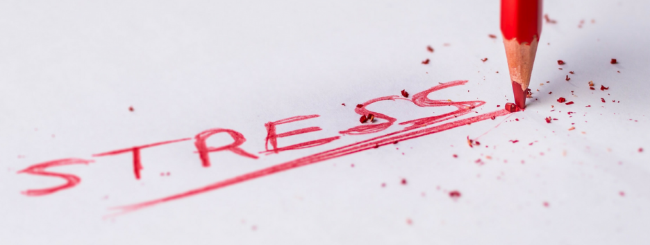 Ученые подтвердили связь между стрессом и аутоиммунными заболеваниями: болезнью Крона, артритом и псориазом