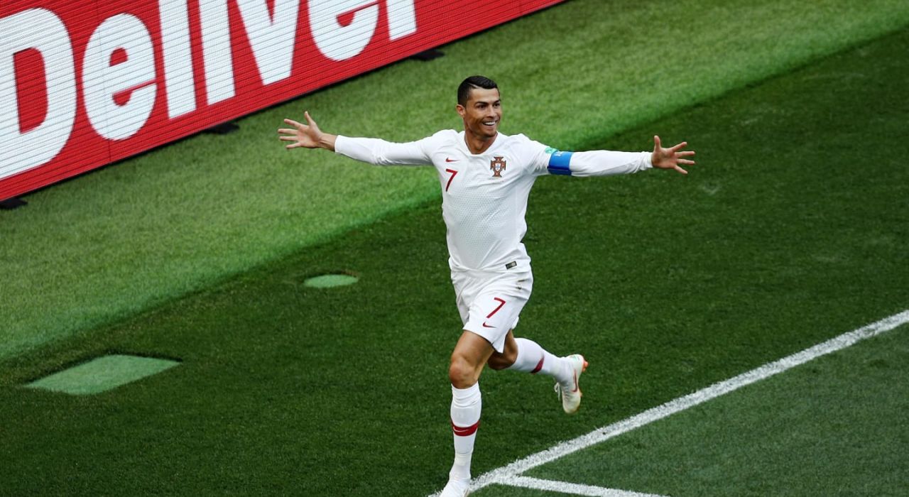 Гол Роналду и лучшие моменты матча Португалия - Марокко - 1:0