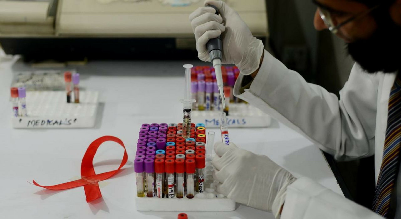 Новая вакцина против ВИЧ успешно прошла испытание на эффективность и безопасность