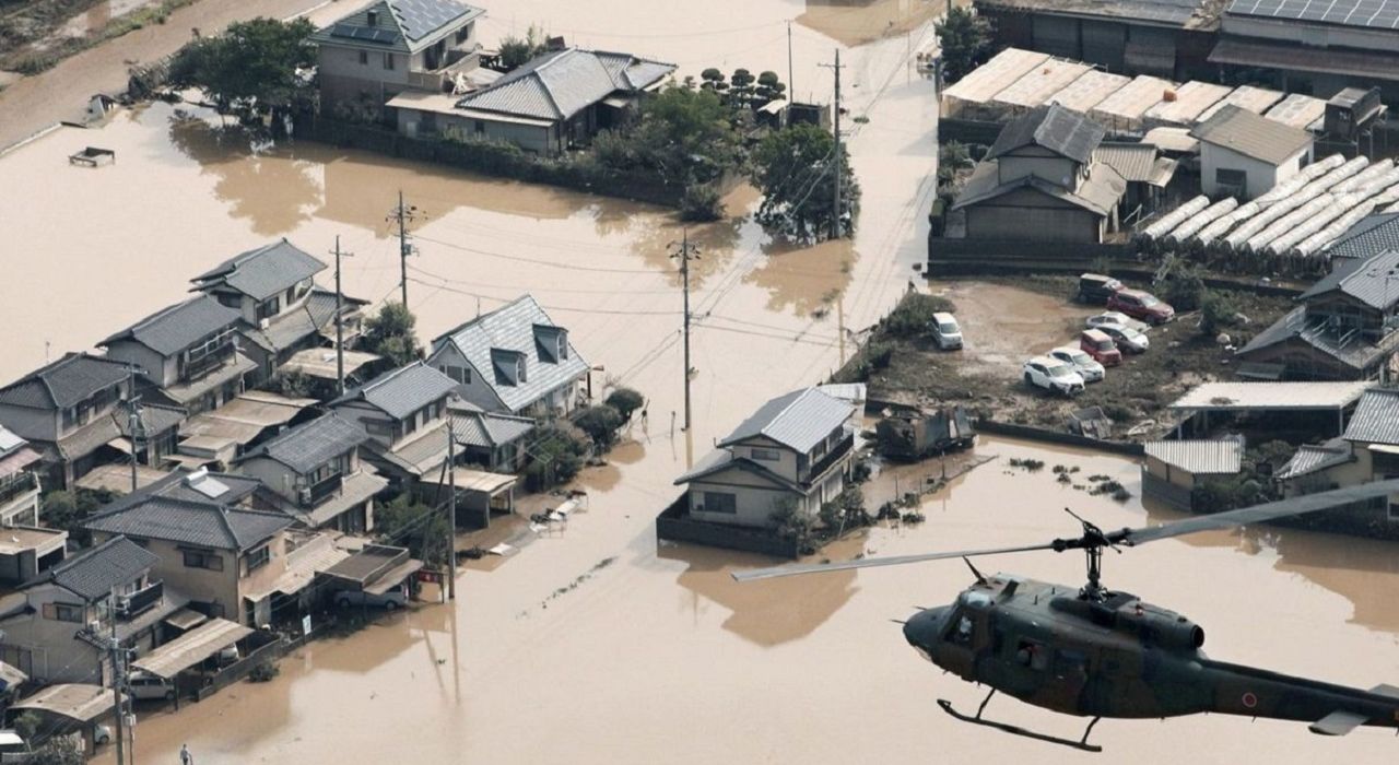 Наводнение в Японии: по меньшей мере погибло 100 человек