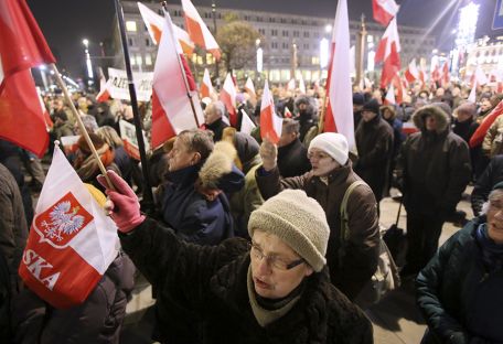 Польша ограничивает свободу собраний
