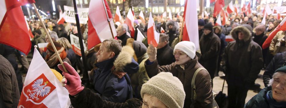 Польша ограничивает свободу собраний