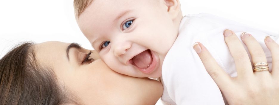 Британцы одобрили лицензию на рождение детей от трех родителей