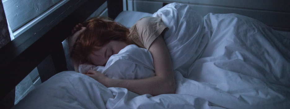 Одиночество может быть “заразным” и зависит от качества сна