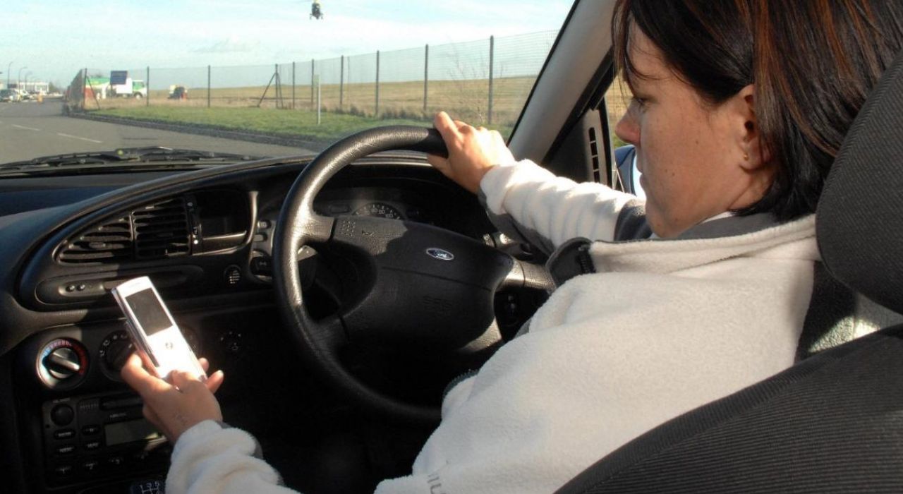 В Британии хотят блокировать телефонный сигнал во время езды за рулем