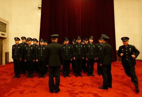 «Равняйсь – смирно!» - Китай усиливает контроль военных расходов