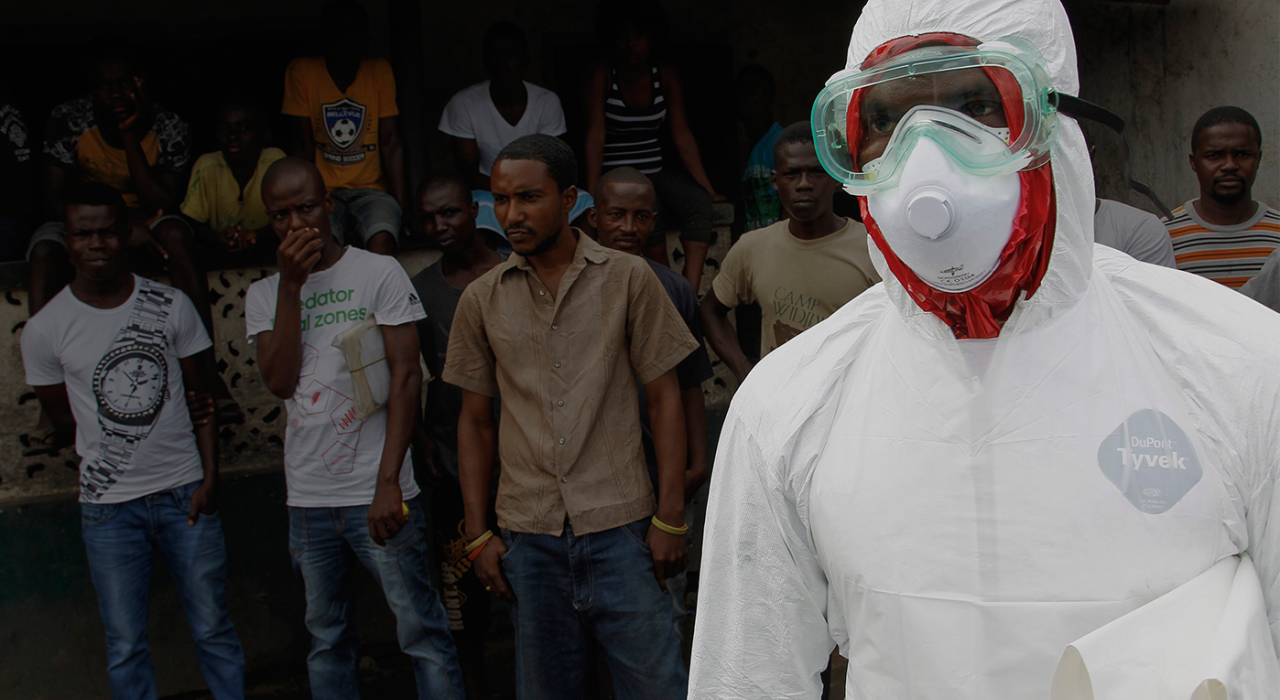 Новая вакцина от вируса Эбола показала стопроцентную эффективность