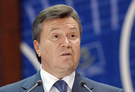 Почему власть не может вернуть миллиарды Януковича