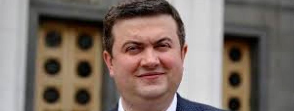 Схемы и покровители Сташука: как живет и богатеет «политический класс» Украины