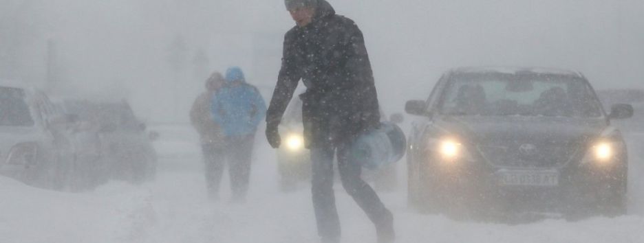 Снег в Украине: ситуация в городах и на дорогах, - обновляется