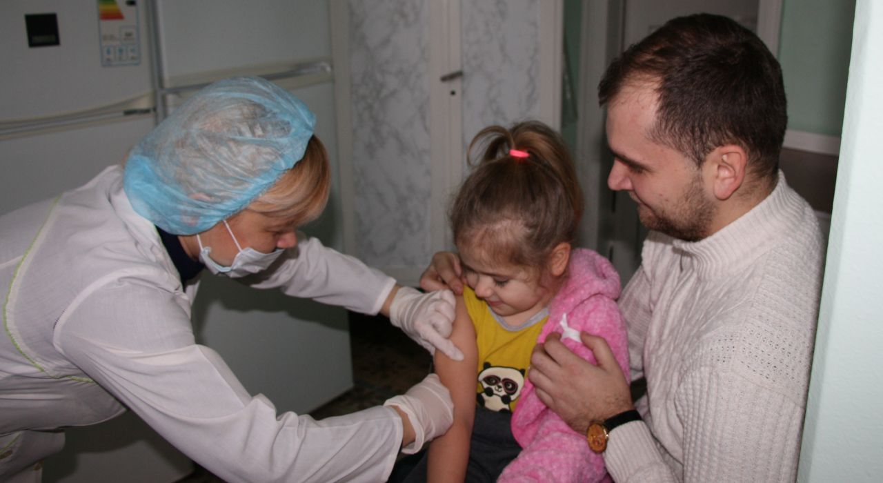 Эпидемия кори: вакцинировать нельзя умереть