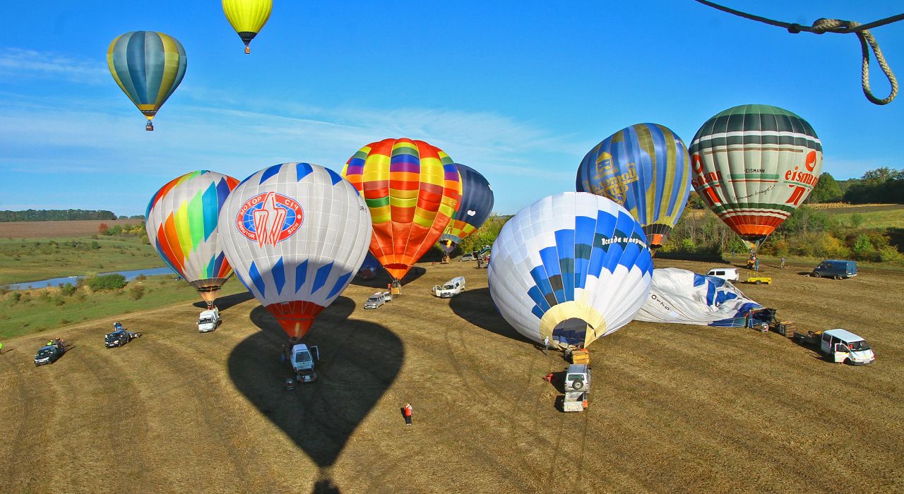 В Каменец-Подольском катают на воздушных шарах