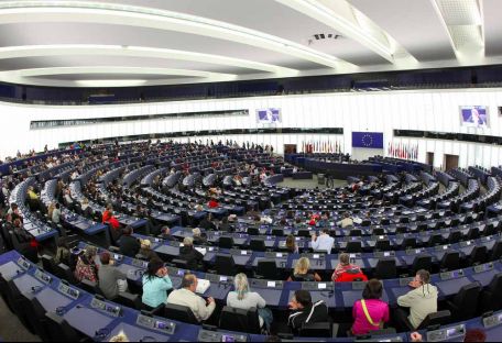 Итальянские евроскептики меняют тактику в Европарламенте