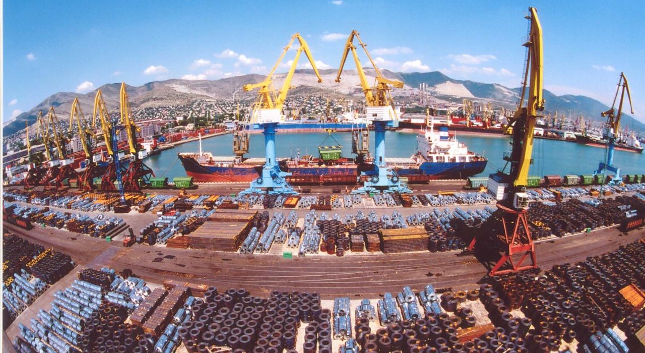 АМКУ расследует преступную схему по оформлению контейнеров в морпортах