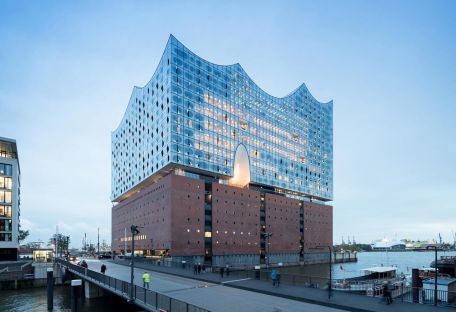 В Гамбурге открывают новое здание филармонии стоимостью €866 млн