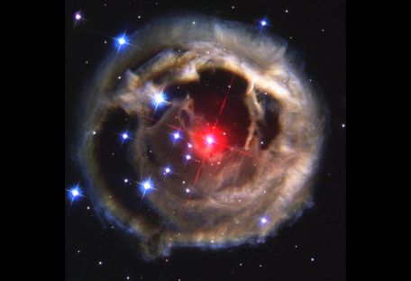 В 2022 году ночное небо может озариться светом красной сверхновой
