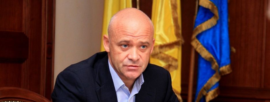 В Одессе чиновники переплатили близкой к мэру фирме за ремонт тротуара