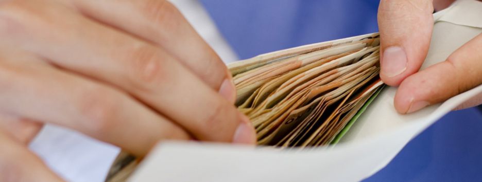 Зарплаты «в конвертах»: что нужно знать о проверках и новых штрафах