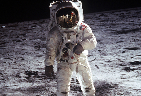 Лунная гонка: сможет ли NASA вернуть людей на Луну к 2024 году